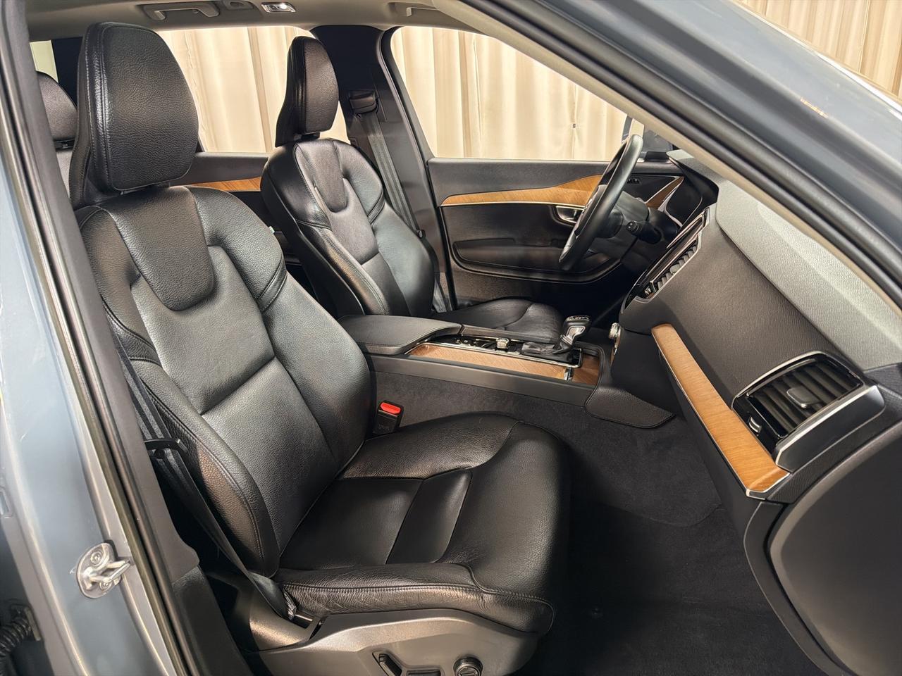 2022 Volvo XC90 T6 Momentum Annapolis MD