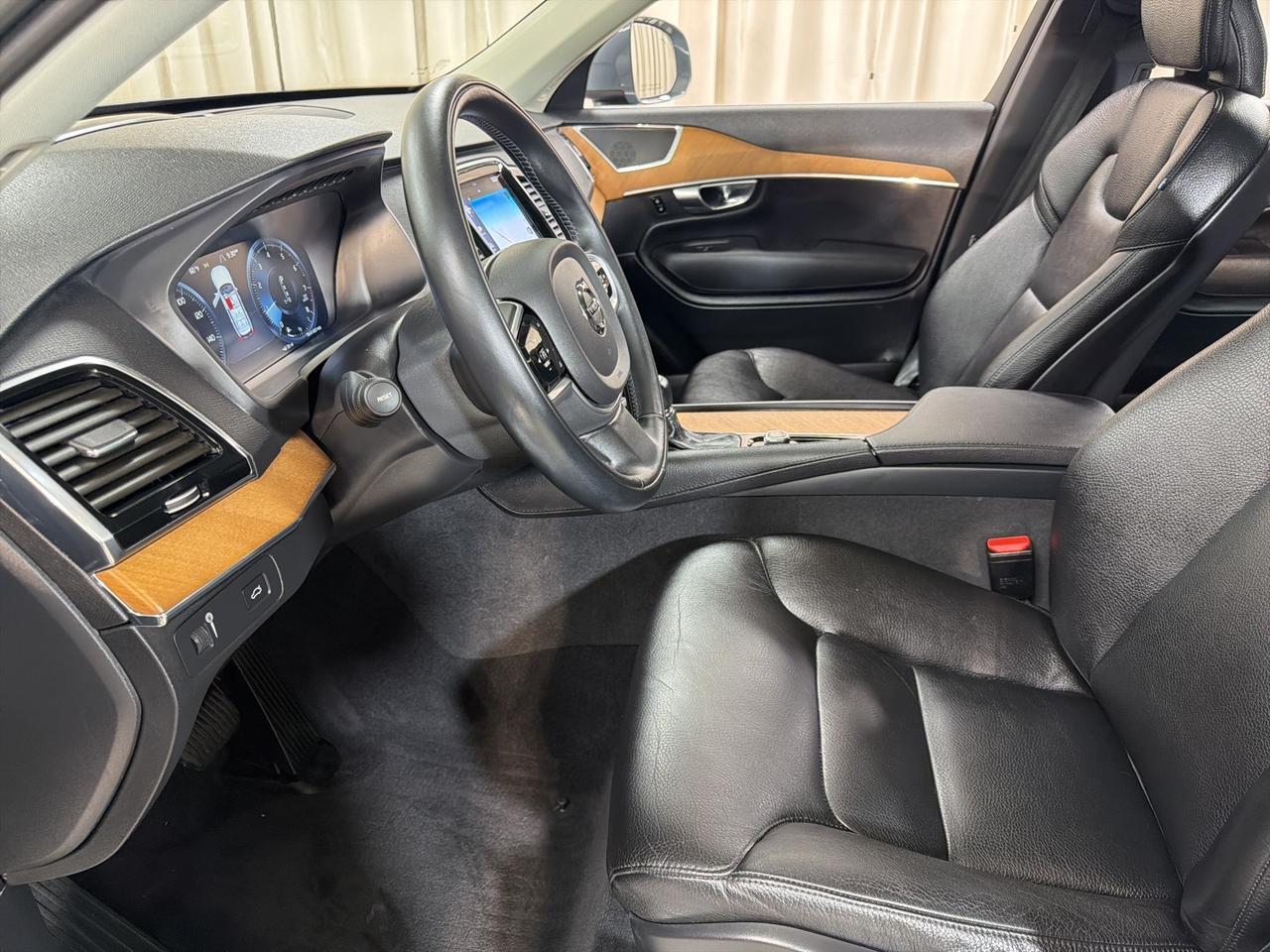 2022 Volvo XC90 T6 Momentum Annapolis MD