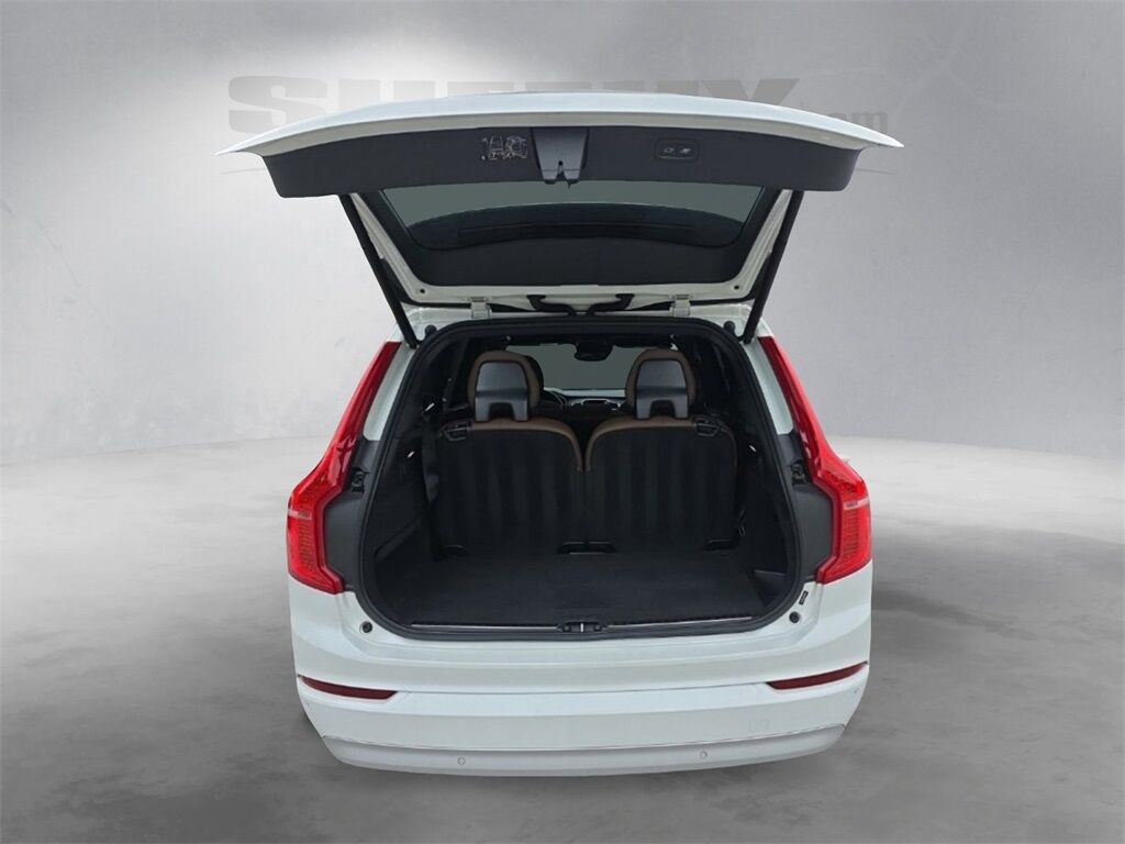 2022 Volvo XC90 T6 Momentum Hunt Valley MD