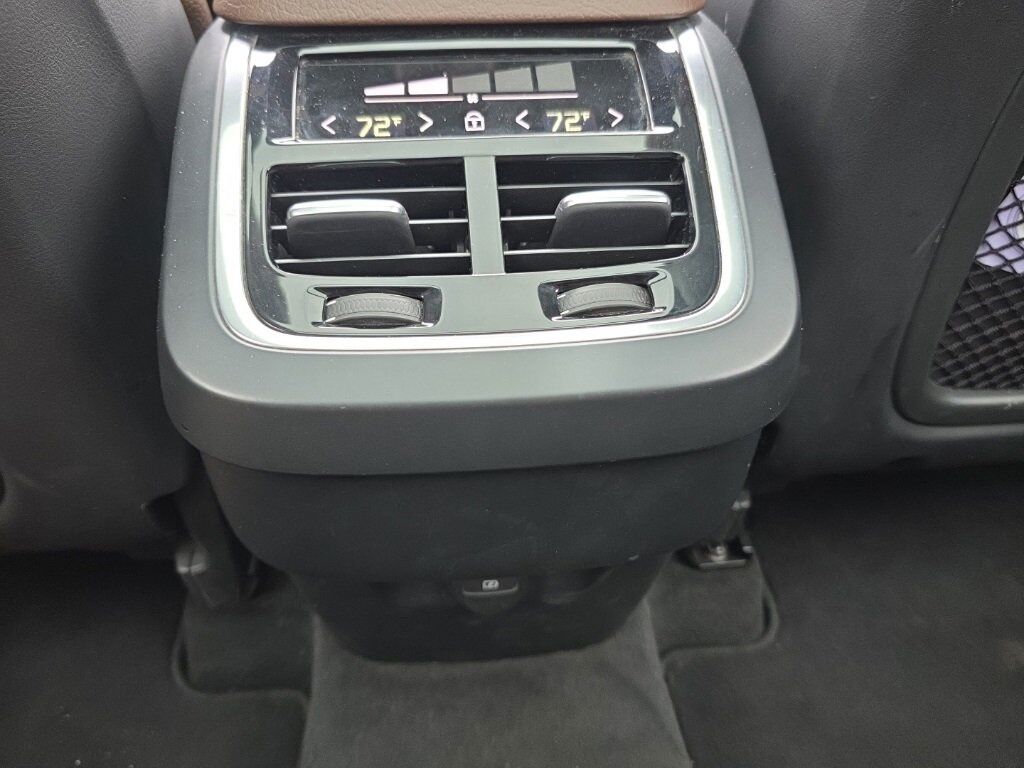2022 Volvo XC90 T6 Momentum Hunt Valley MD