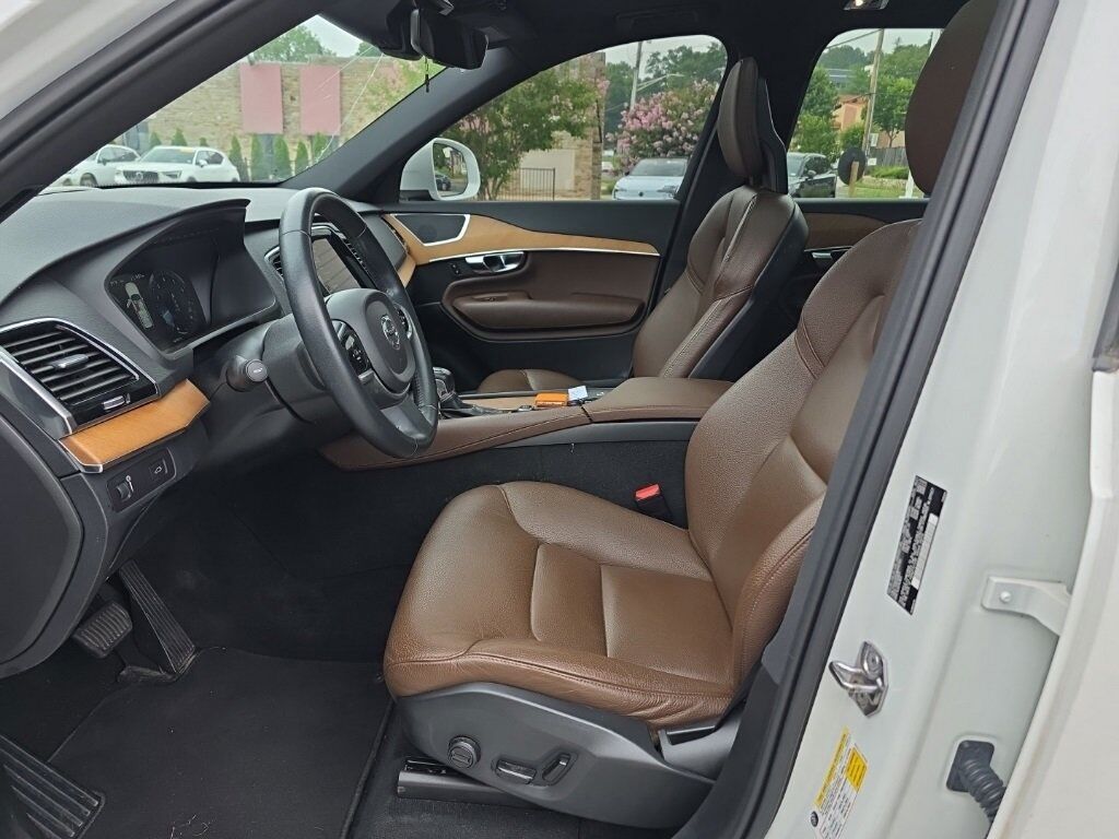 2022 Volvo XC90 T6 Momentum Hunt Valley MD