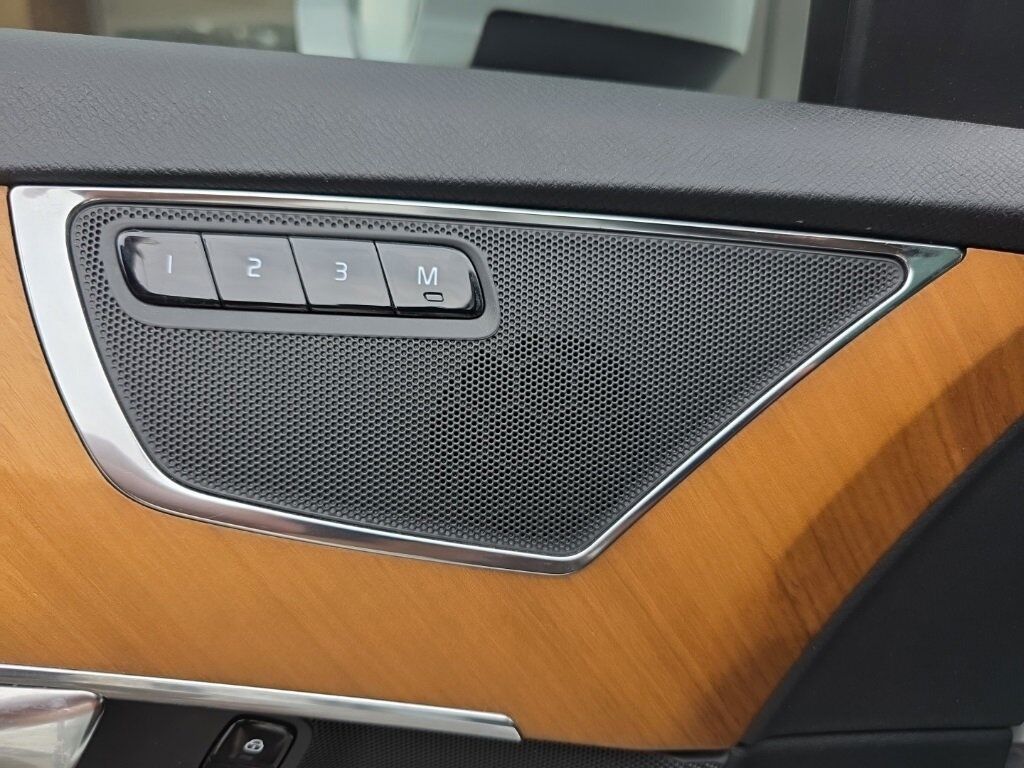 2022 Volvo XC90 T6 Momentum Hunt Valley MD