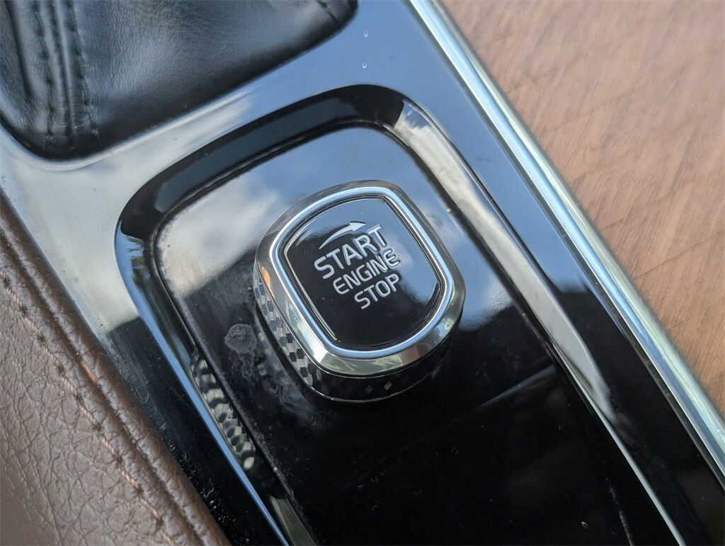 2022 Volvo XC90 T6 Momentum Hunt Valley MD