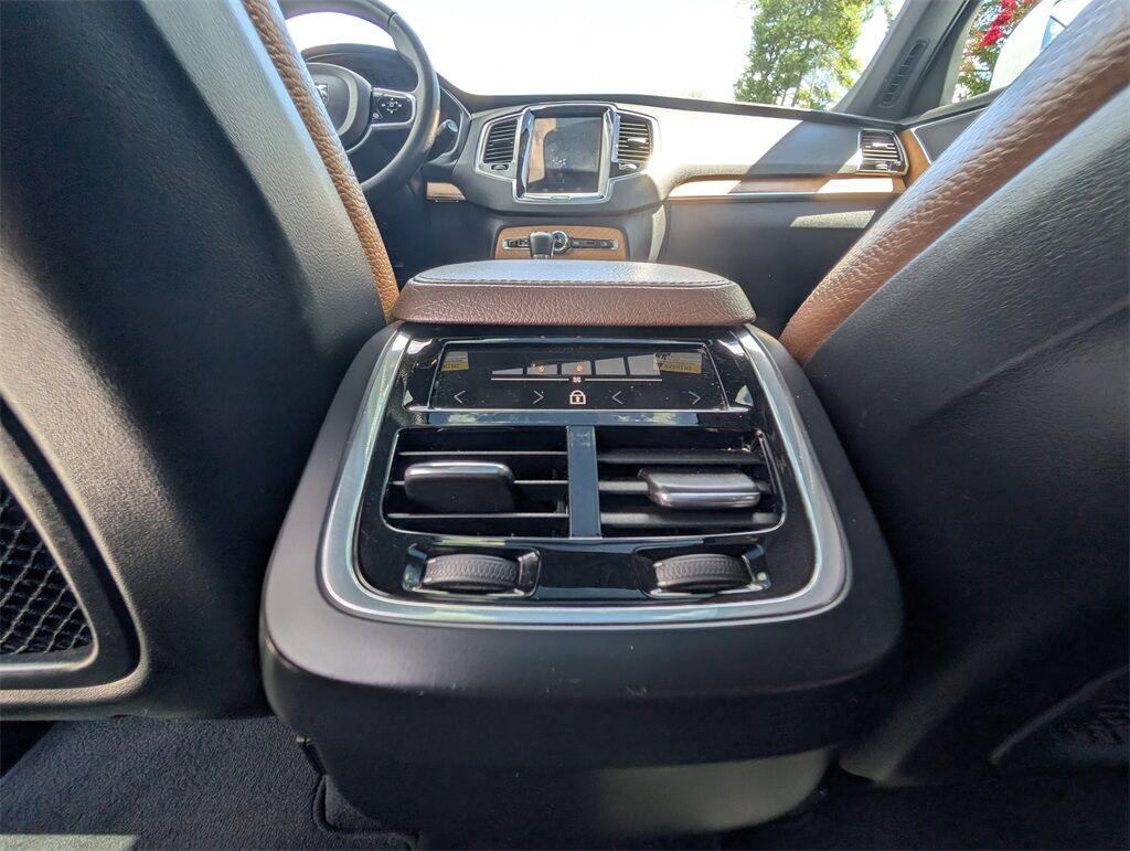 2022 Volvo XC90 T6 Momentum Hunt Valley MD