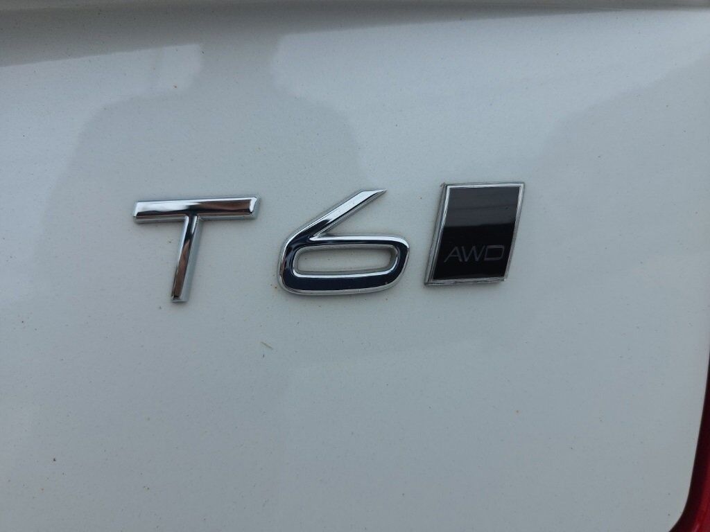 2022 Volvo XC90 T6 Momentum Hunt Valley MD