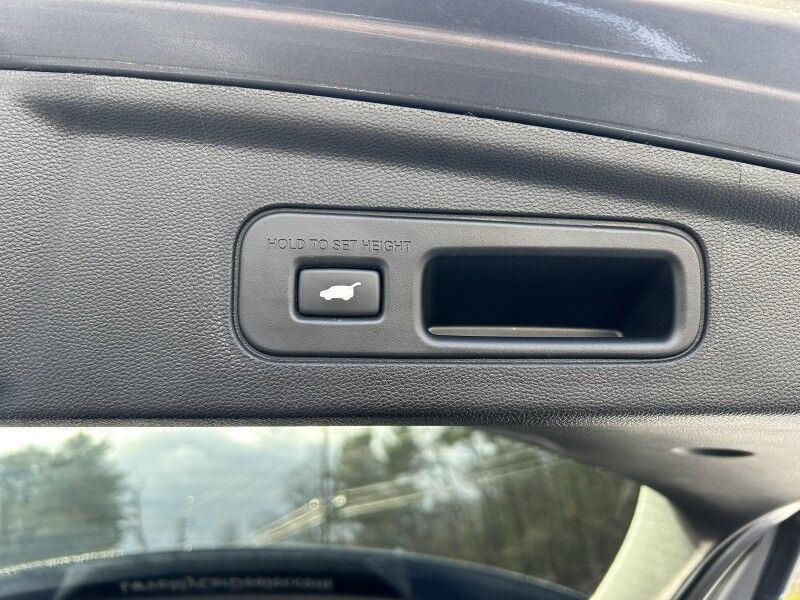 2023 Acura MDX w/Technology Package - 1 PRIVATE OWNER - WELL MAINTAINED Whitinsville MA