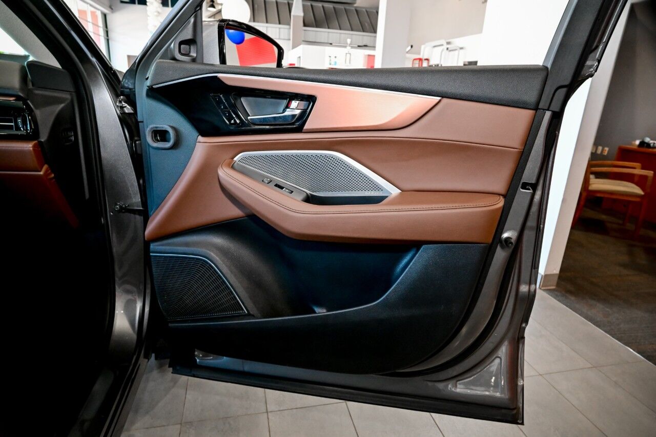 2023 Acura MDX SH-AWD Technology photo 32