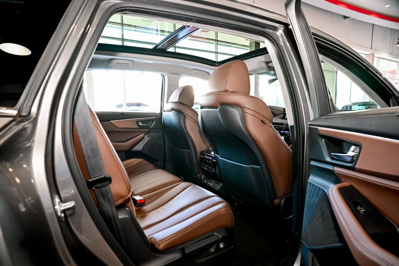 2023 Acura MDX SH-AWD Technology photo 24