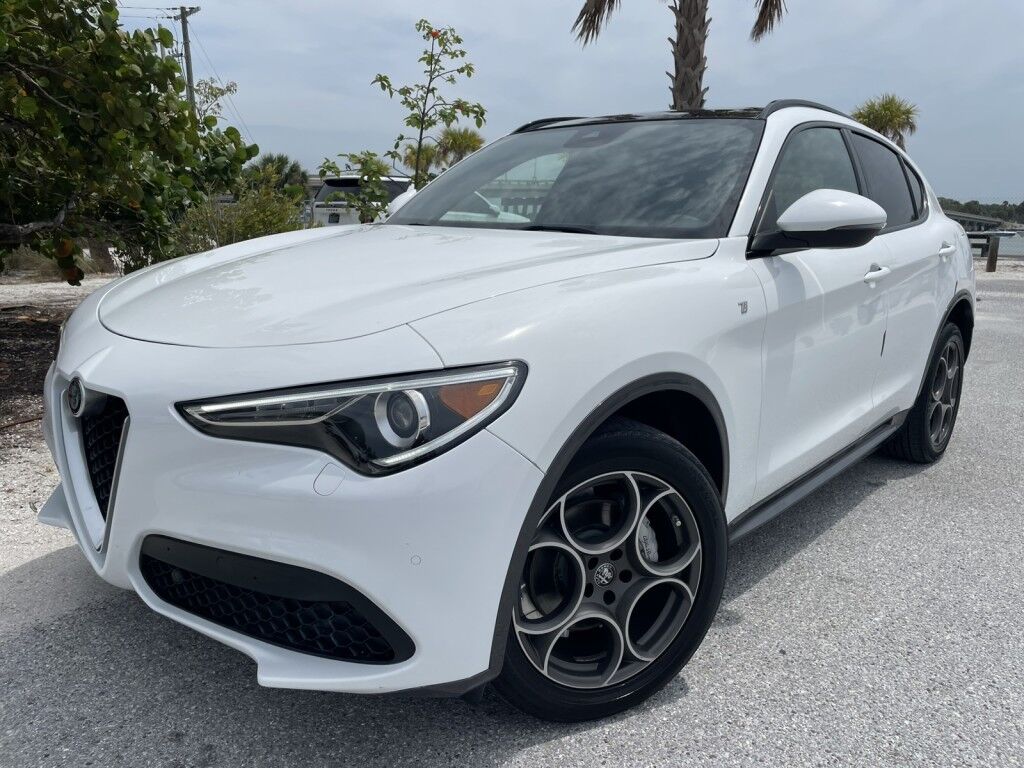 2023 Alfa Romeo Stelvio Lusso