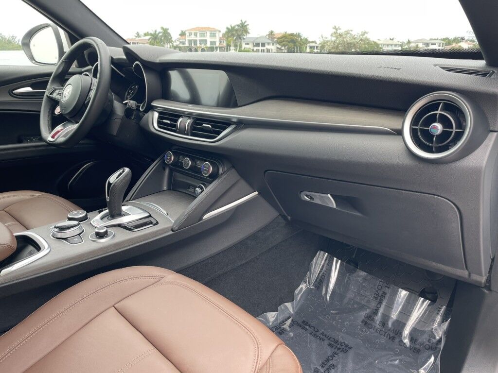 2023 Alfa Romeo Stelvio Ti~ALL WHEEL DRIVE~1 OWNER, CLEAN CARFAX~ACTIVE LANE ASSIST~BLIND SPOT ASSIST~ONLINE FINANCE AND SHIPPING AVAILABLE!!!! Sarasota FL