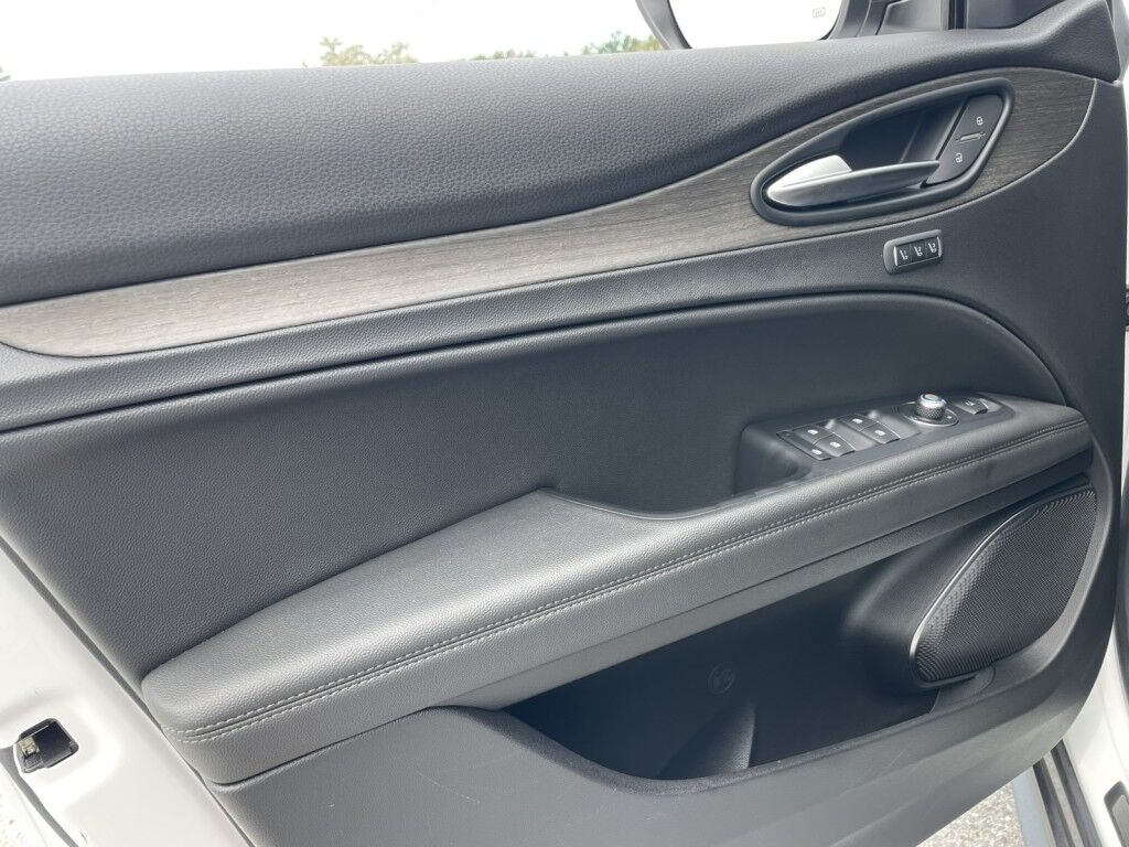 2023 Alfa Romeo Stelvio Ti~ALL WHEEL DRIVE~1 OWNER, CLEAN CARFAX~ACTIVE LANE ASSIST~BLIND SPOT ASSIST~ONLINE FINANCE AND SHIPPING AVAILABLE!!!! Sarasota FL