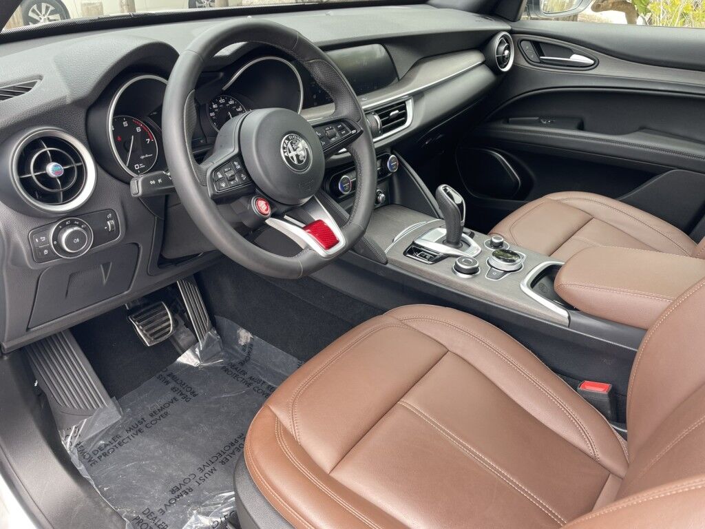 2023 Alfa Romeo Stelvio Ti~ALL WHEEL DRIVE~1 OWNER, CLEAN CARFAX~ACTIVE LANE ASSIST~BLIND SPOT ASSIST~ONLINE FINANCE AND SHIPPING AVAILABLE!!!! Sarasota FL
