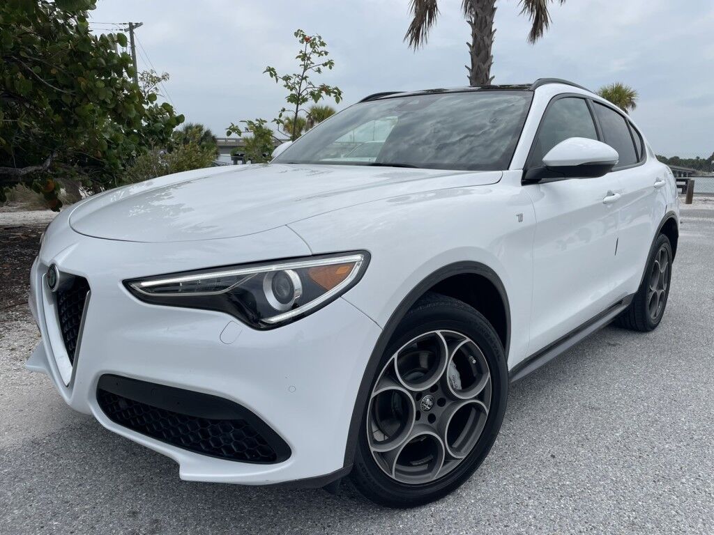 2023 Alfa Romeo Stelvio Ti~ALL WHEEL DRIVE~1 OWNER, CLEAN CARFAX~ACTIVE LANE ASSIST~BLIND SPOT ASSIST~ONLINE FINANCE AND SHIPPING AVAILABLE!!!! Sarasota FL