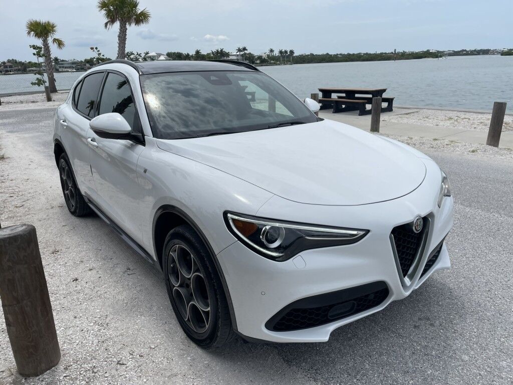 2023 Alfa Romeo Stelvio Ti~ALL WHEEL DRIVE~1 OWNER, CLEAN CARFAX~ACTIVE LANE ASSIST~BLIND SPOT ASSIST~ONLINE FINANCE AND SHIPPING AVAILABLE!!!! Sarasota FL