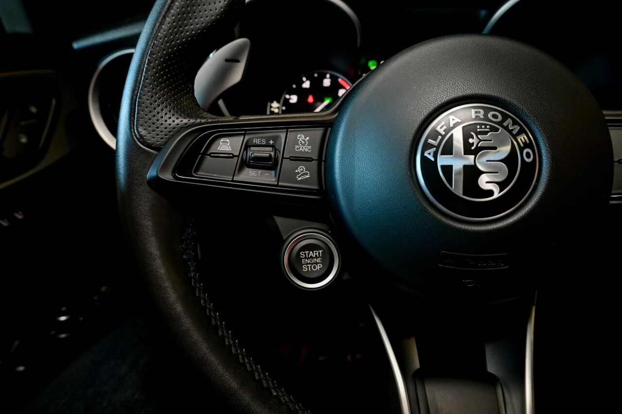 2023 Alfa Romeo Stelvio Veloce AWD , RED Interior Springfield NJ