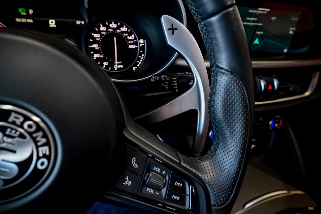 2023 Alfa Romeo Stelvio Veloce AWD , RED Interior Springfield NJ