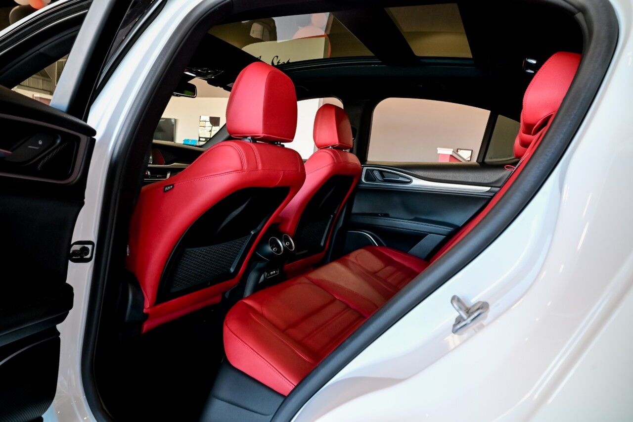 2023 Alfa Romeo Stelvio Veloce AWD , RED Interior Springfield NJ