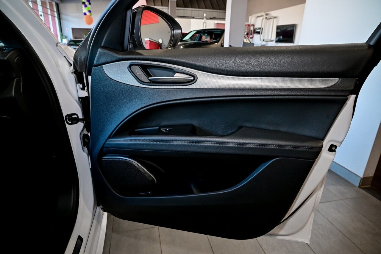 2023 Alfa Romeo Stelvio Veloce AWD , RED Interior Springfield NJ