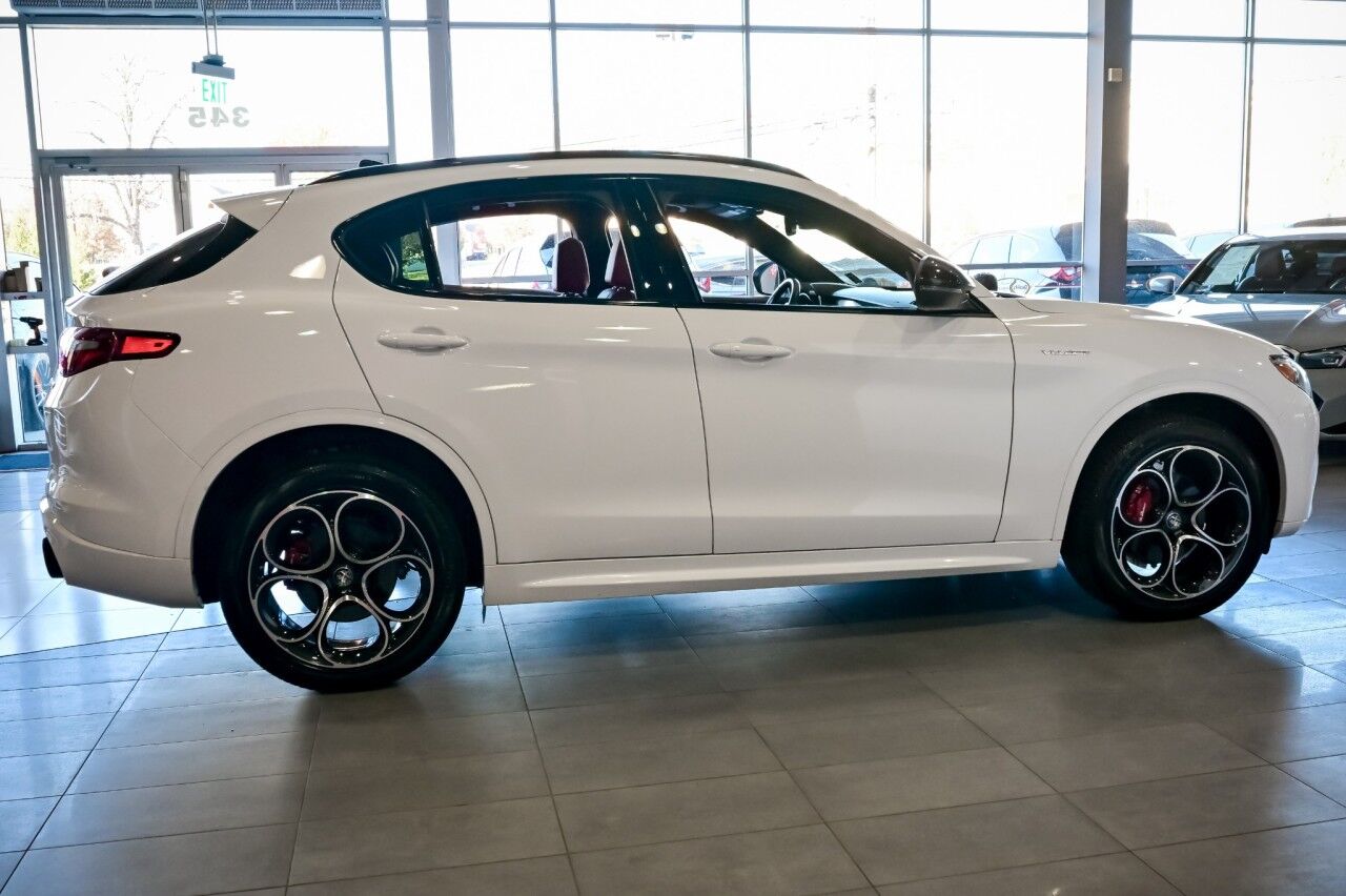 2023 Alfa Romeo Stelvio Veloce AWD , RED Interior Springfield NJ