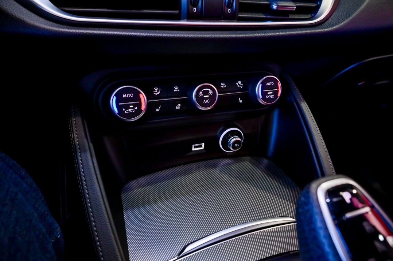 2023 Alfa Romeo Stelvio Veloce AWD , RED Interior Springfield NJ