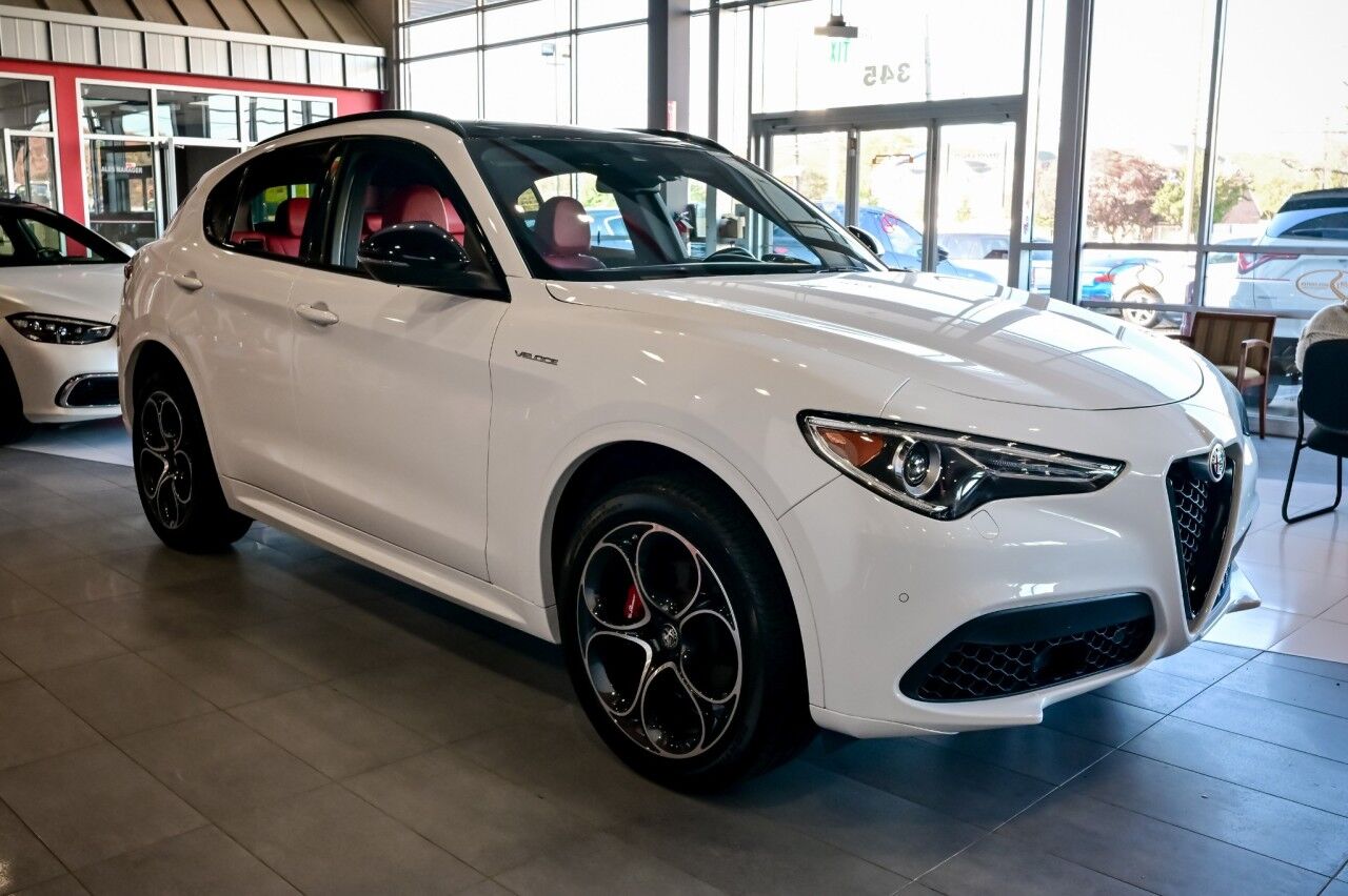2023 Alfa Romeo Stelvio Veloce AWD , RED Interior Springfield NJ