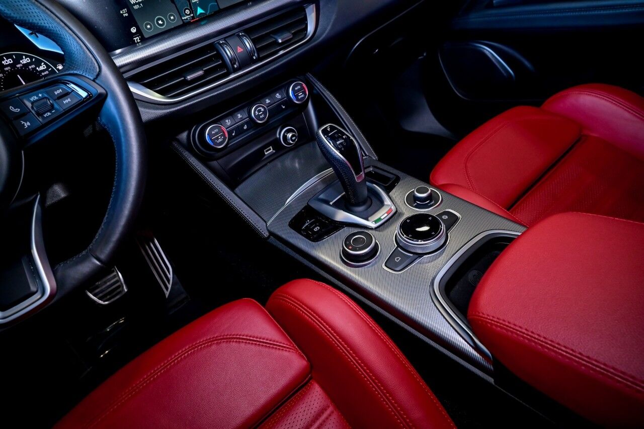 2023 Alfa Romeo Stelvio Veloce AWD , RED Interior Springfield NJ