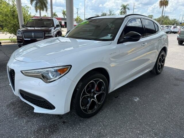 2023 Alfa Romeo Stelvio Veloce AWD