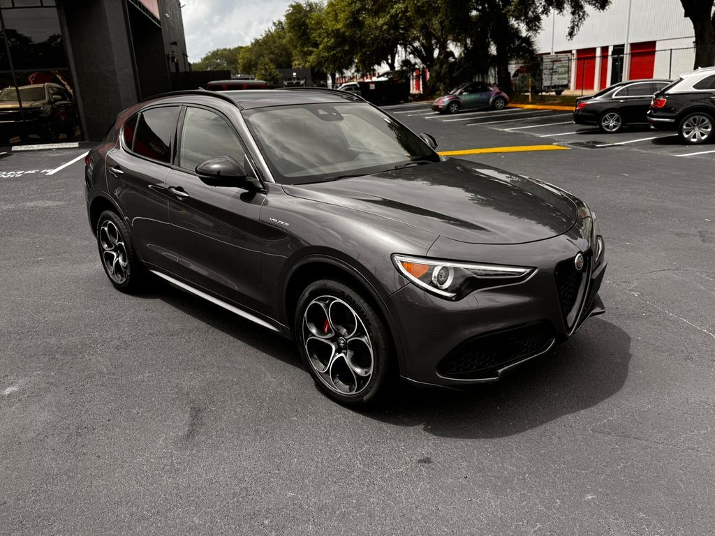 2023 Alfa Romeo Stelvio Veloce