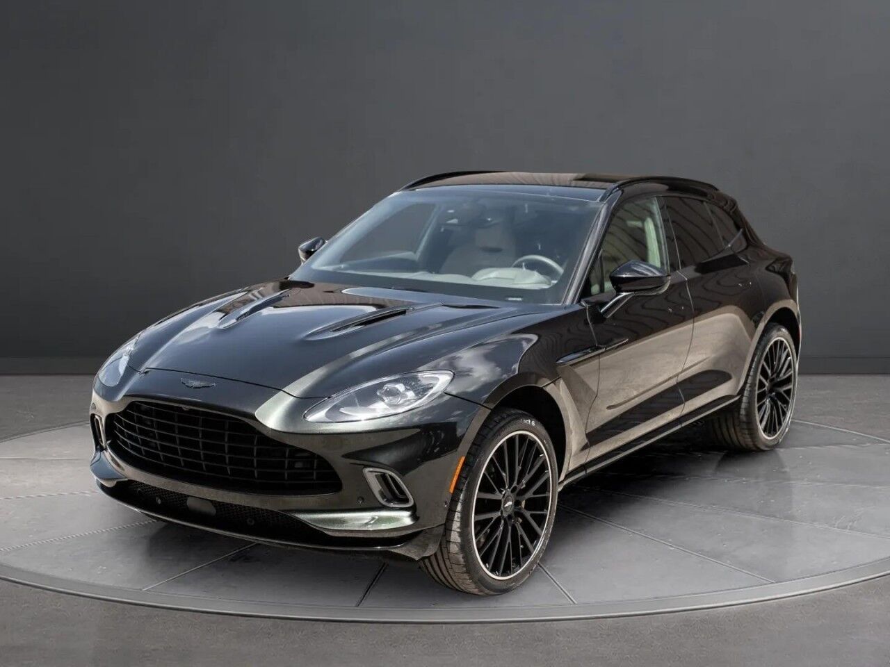 2023 Aston Martin DBX