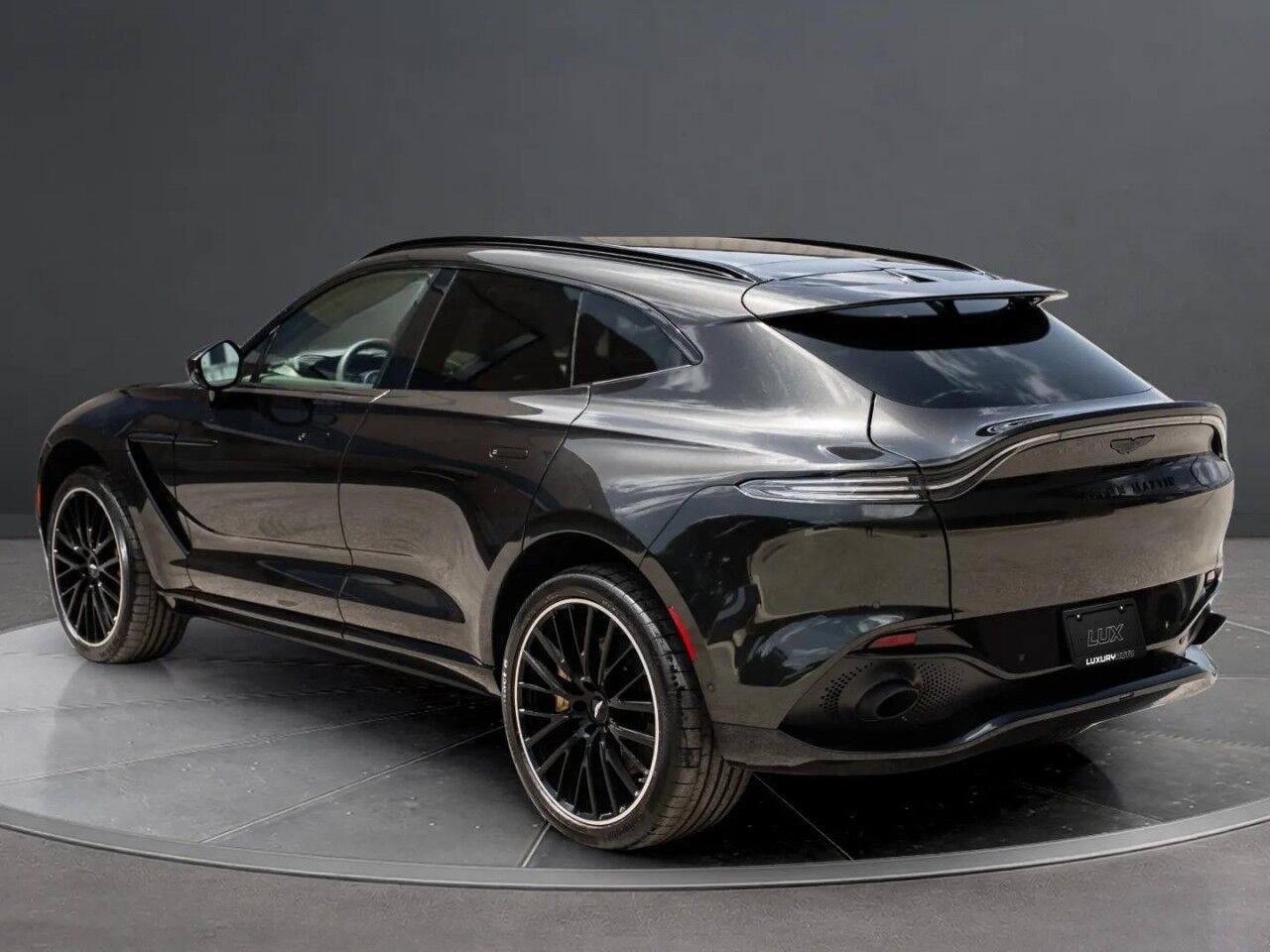 2023 Aston Martin DBX