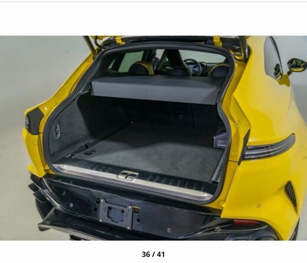 2023 Aston Martin DBX 707 Orange MA