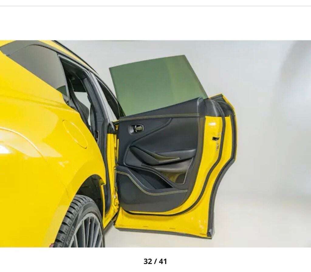 2023 Aston Martin DBX 707 Orange MA