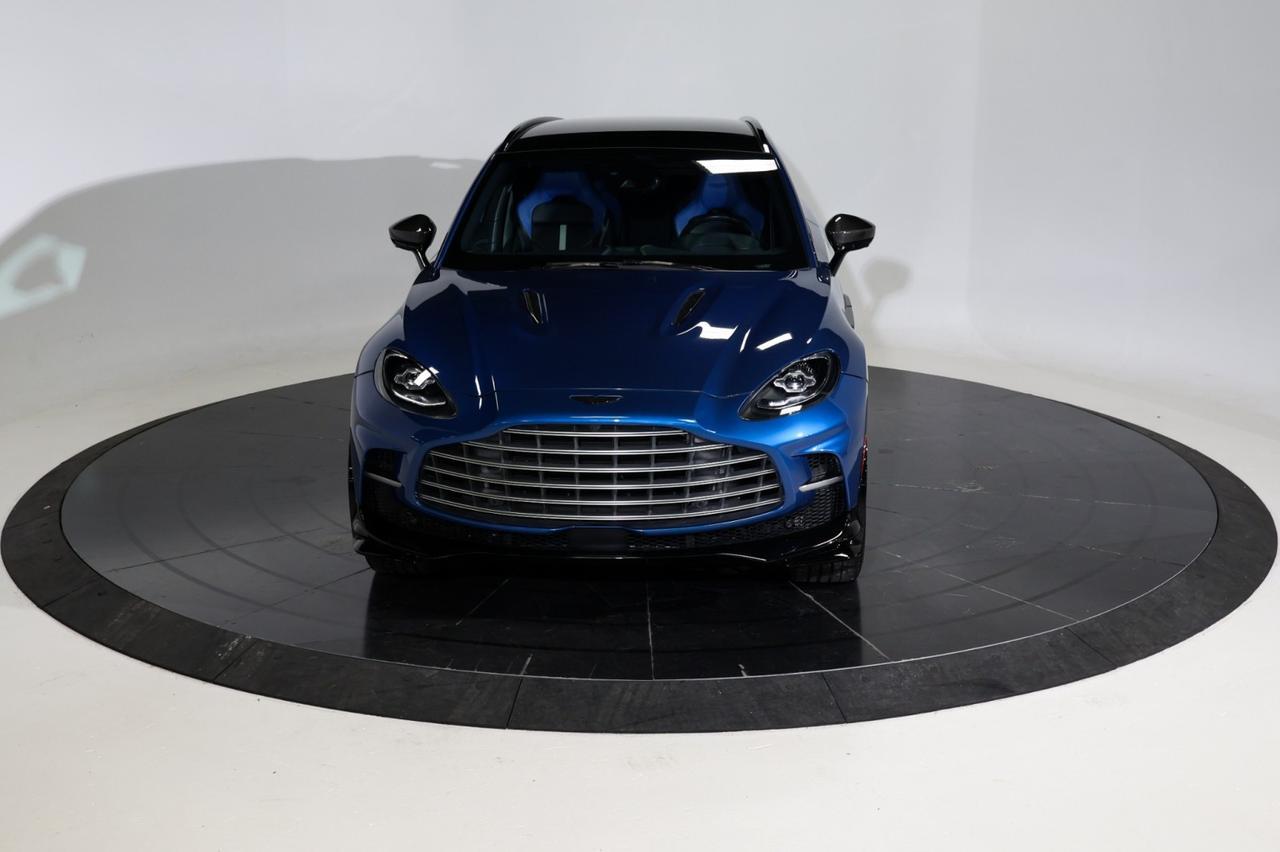 2023 Aston Martin DBX photo 4
