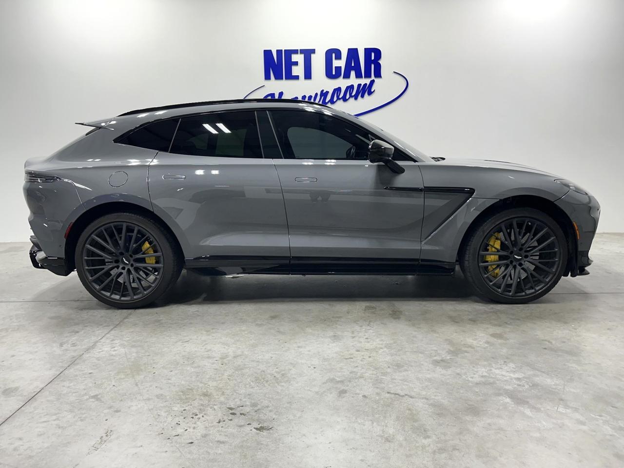 2023 Aston Martin DBX 707