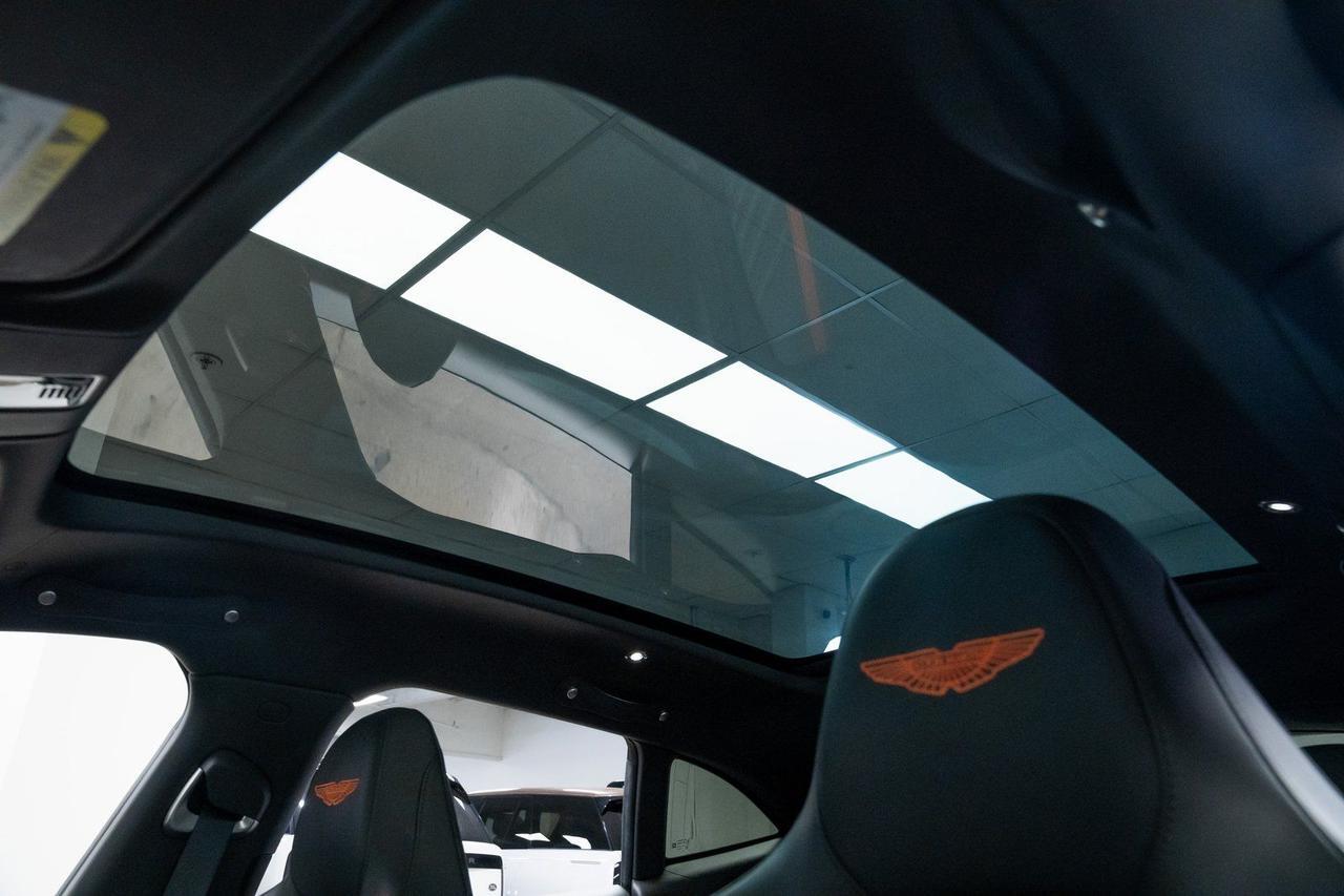 2023 Aston Martin DBX 707 Vented Seats Carbon Fiber Interior Trim Portland OR