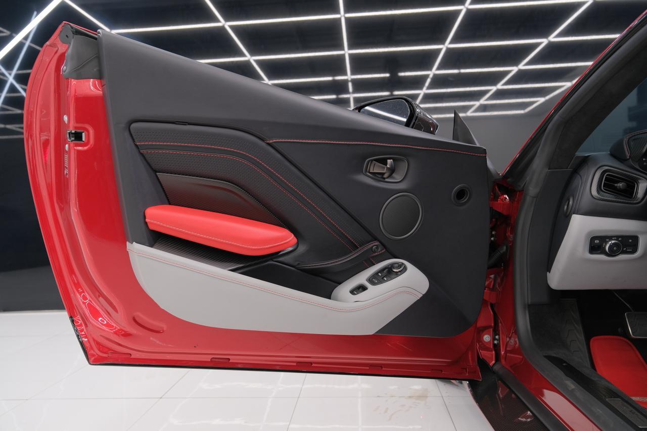 2023 Aston Martin Vantage Base Miami FL