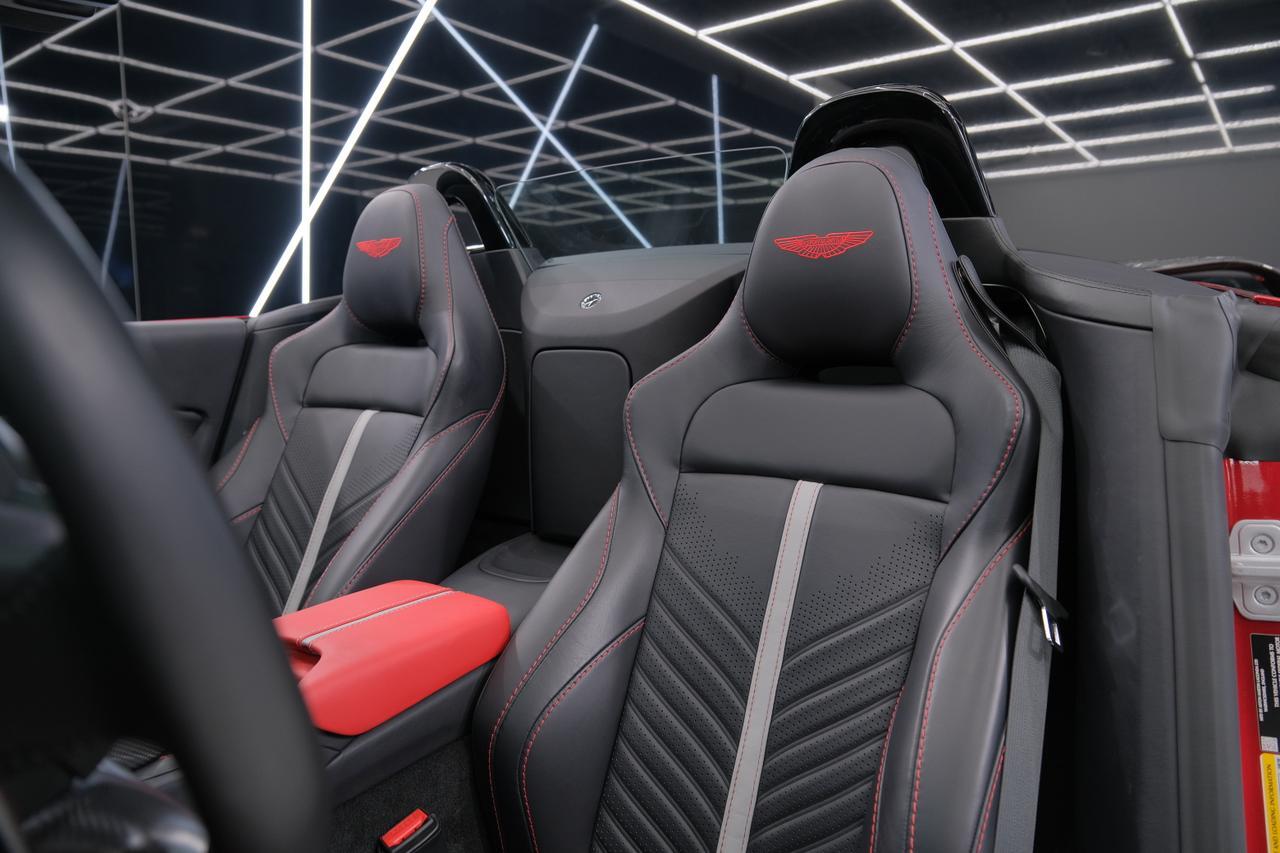 2023 Aston Martin Vantage Base Miami FL