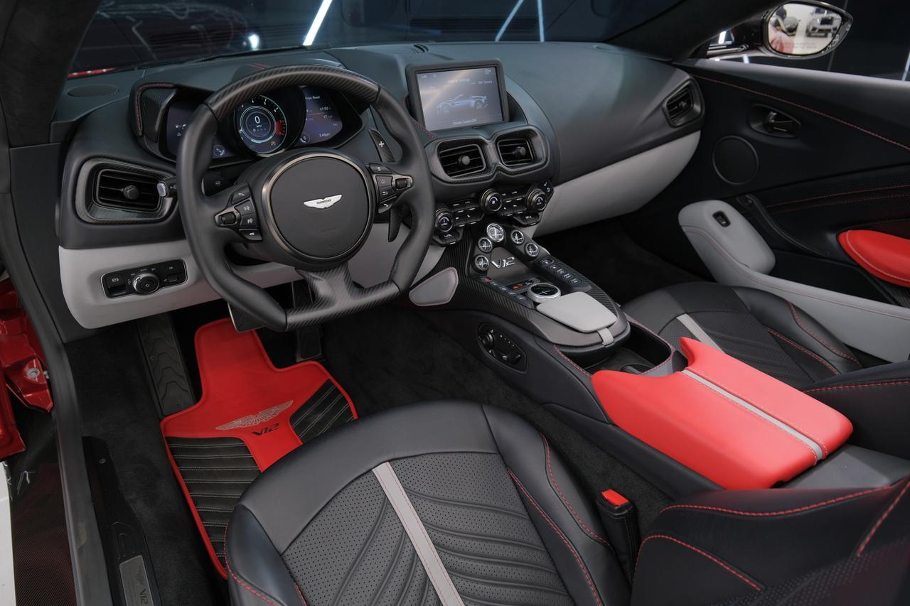 2023 Aston Martin Vantage Base Miami FL