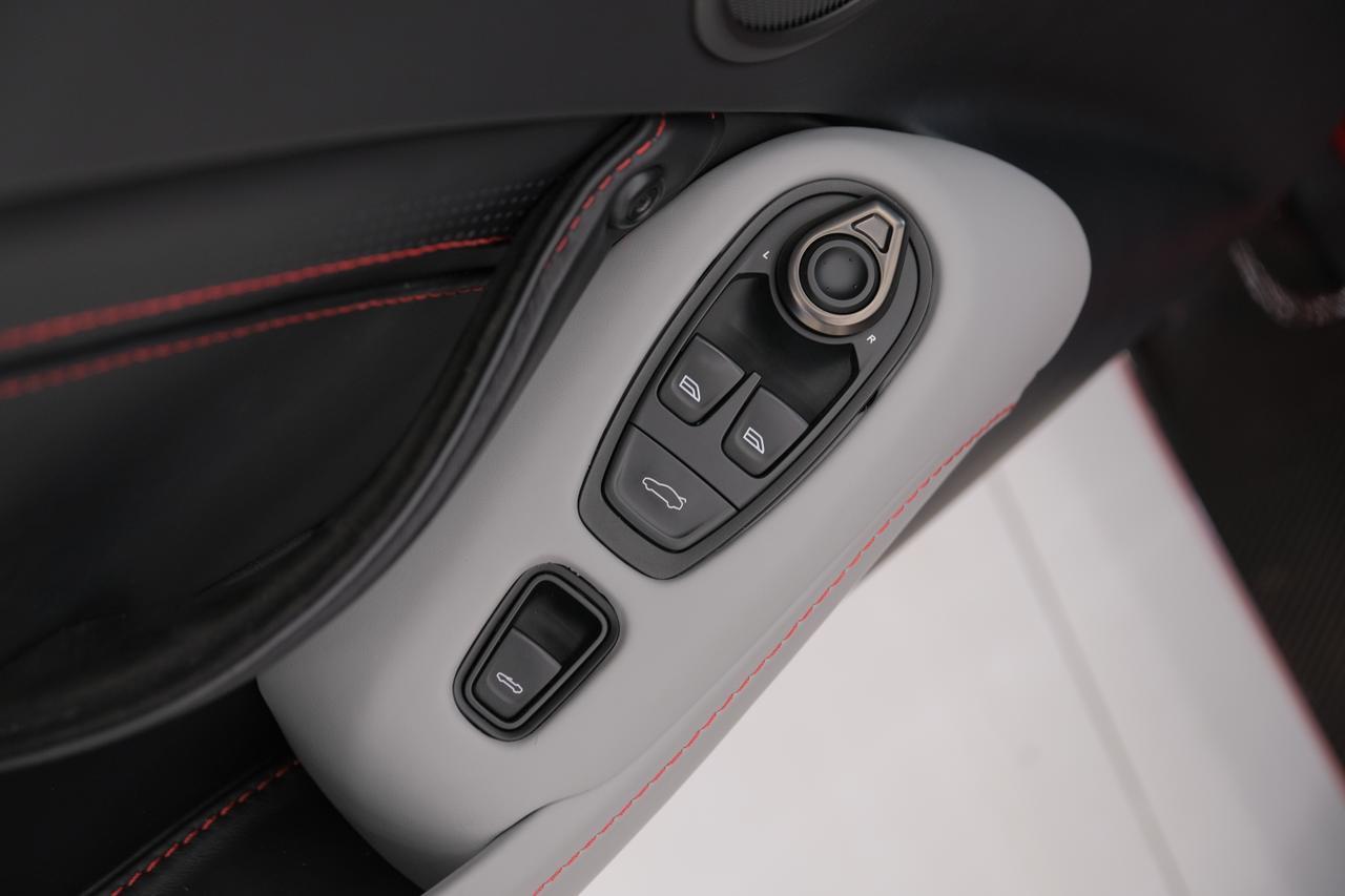 2023 Aston Martin Vantage Base Miami FL