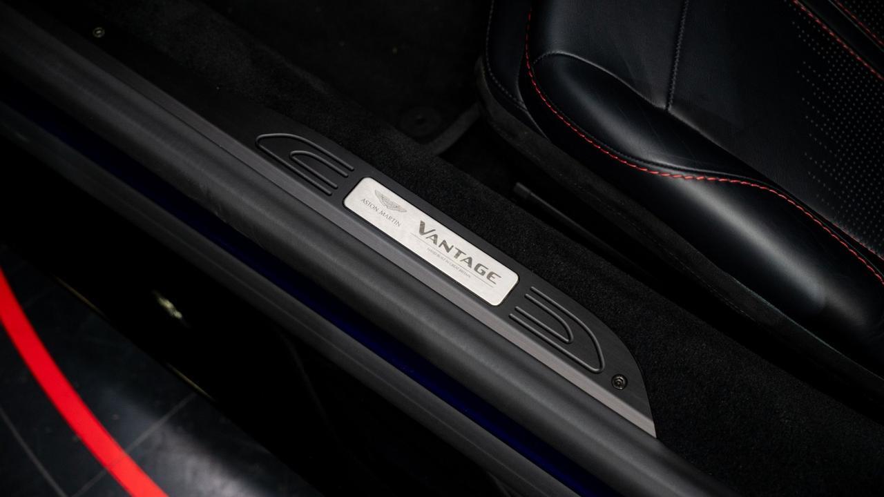 2023 Aston Martin Vantage w/ 2X2 Twill Carbon Fiber Upper Exterior Pack Franklin TN