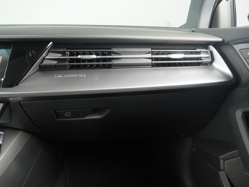 2023 Audi A3 Premium 40 TFSI Quattro *BLACK OPTIC PKG, CONVENIENCE PKG, SAFETY ALERTS, BACKUP-CAMERA, COLOR TOUCHSCREEN, MOONROOF, LEATHER, HEATED SEATS, ADVANCED KEY, PARK ASSIST, WIRELESS CHARGING, ANDROID & APPLE Round Rock TX