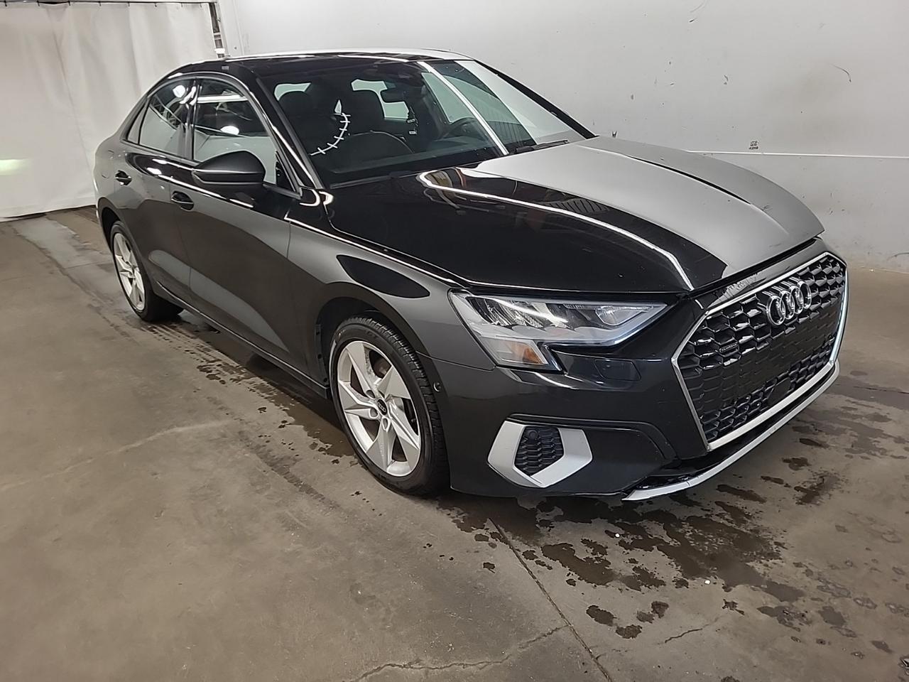 2023 Audi A3 Sedan Komfort | PANOROOF | PARKASSIST | HTD LTHR SEATS | DIGITALDASH | NOACCIDENT Toronto ON