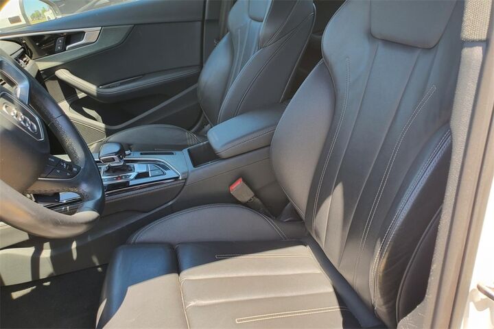 2023 Audi A4 45 S line Premium Plus  TX