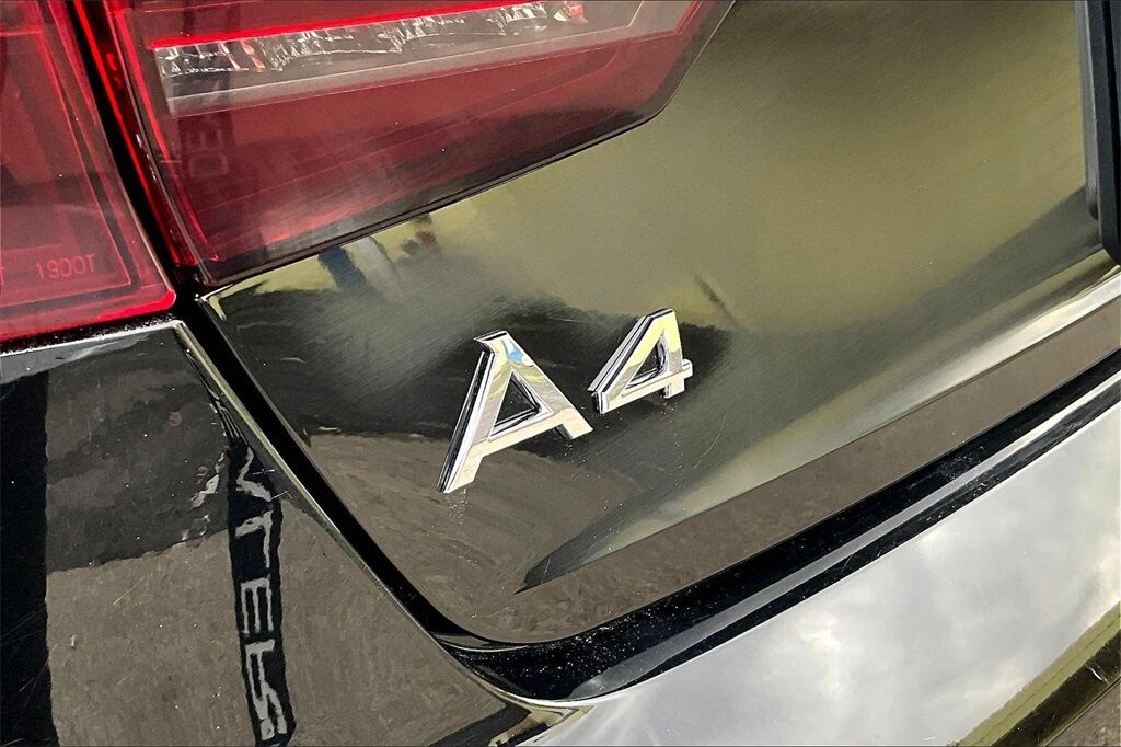 2023 Audi A4 45 S line Premium Plus OR