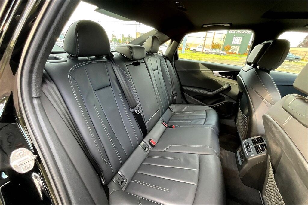 2023 Audi A4 45 S line Premium Plus OR