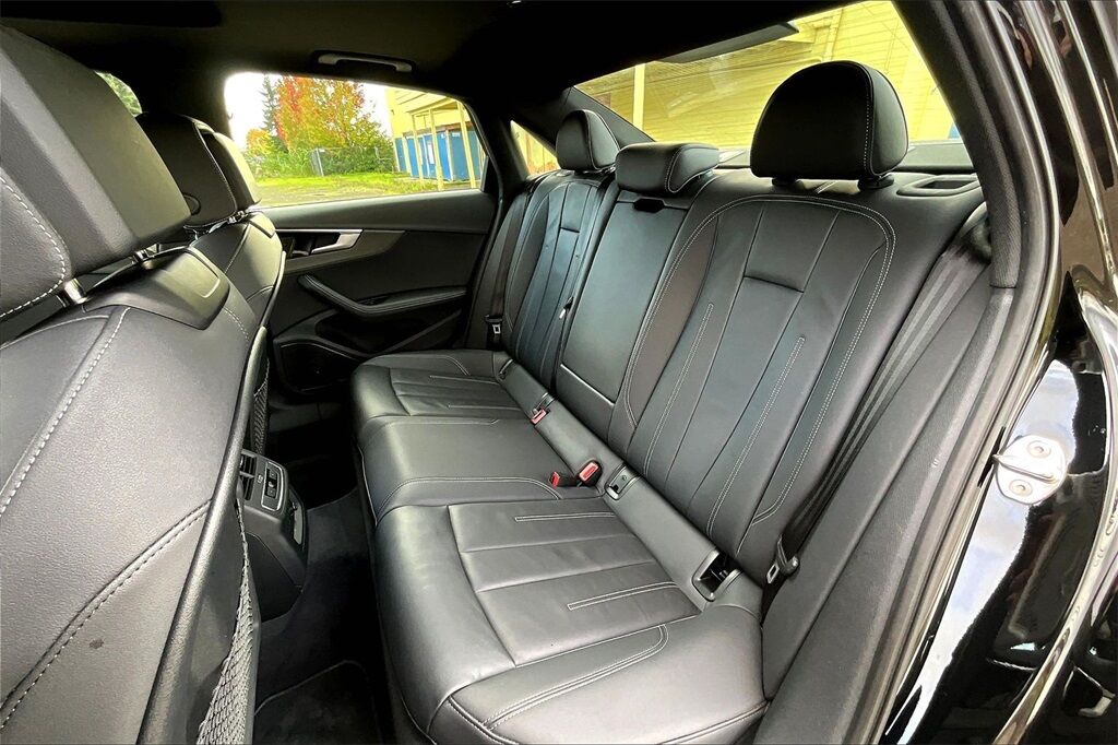 2023 Audi A4 45 S line Premium Plus OR