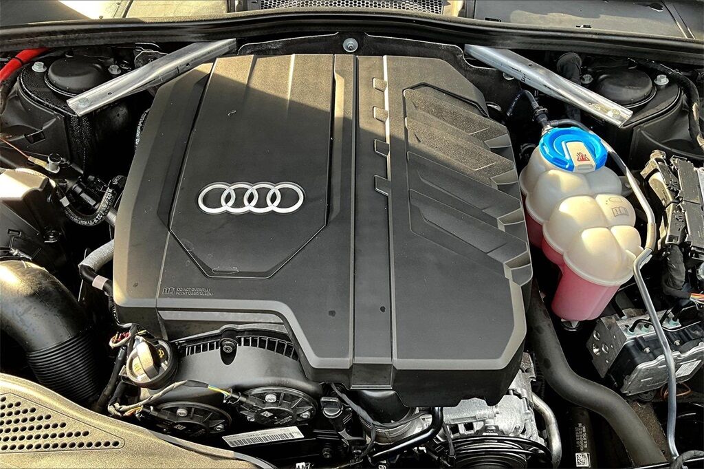 2023 Audi A4 45 S line Premium Plus OR