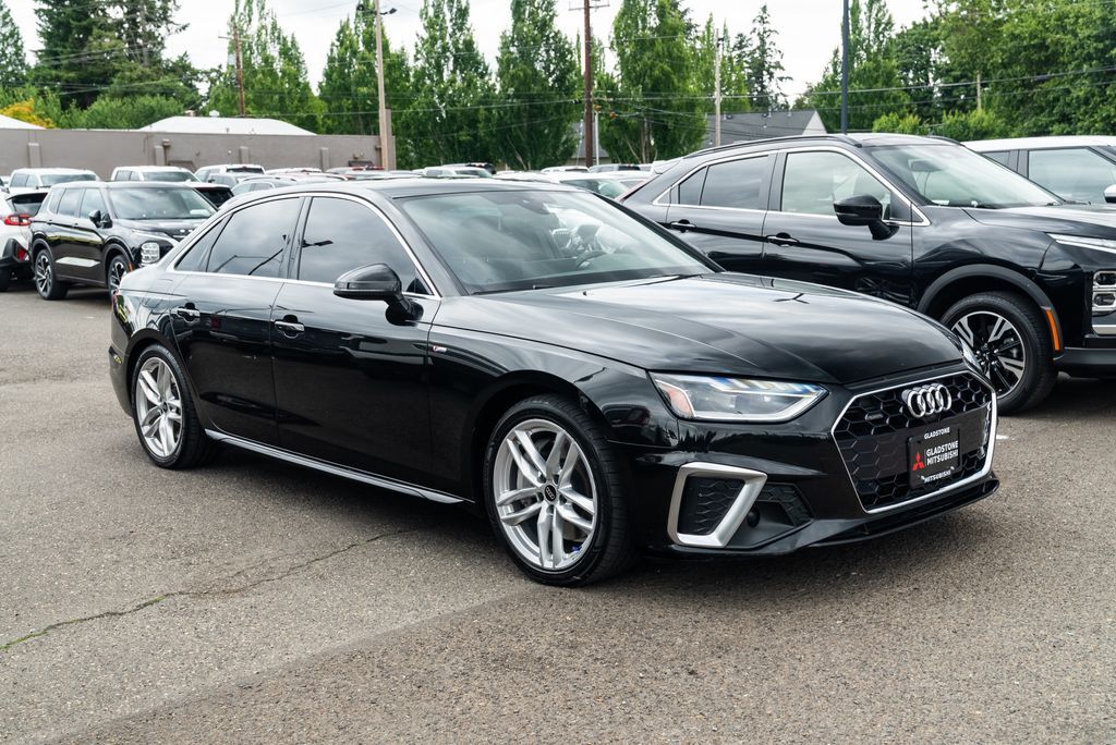 2023 Audi A4 45 S line Premium Plus