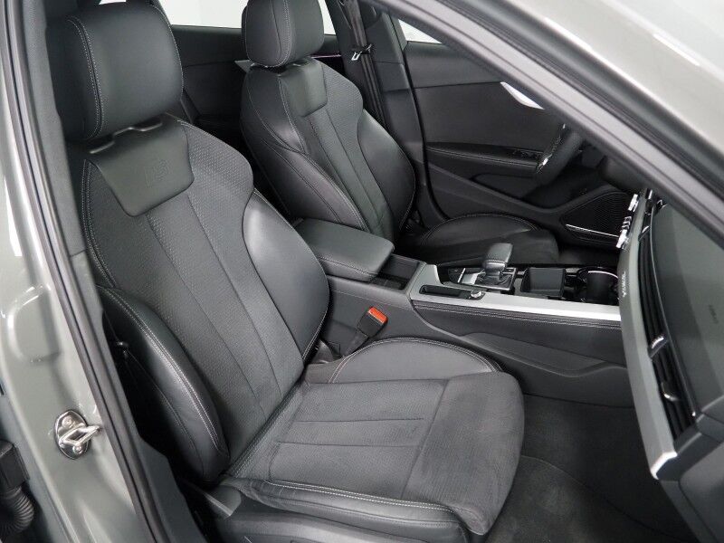 2023 Audi A4 S line Prestige 45 TFSI Quattro *BLACK OPTIC PKG, HEADS-UP DISPLAY, NAVIGATION, VIRTUAL COCKPIT, ADAPTIVE CRUISE, SAFETY ALERTS, 360 CAMERAS, MOONROOF, LEATHER/DINAMICA, HEATED SEATS/STEERING, AUTOMATIC PARKING, BANG & OLUFSEN, APPLE CARPLAY