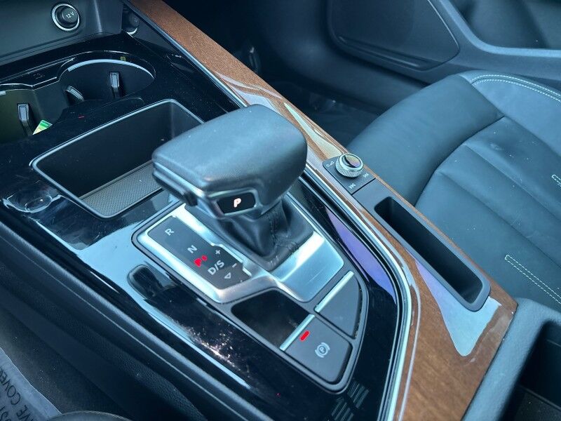 2023 Audi A4 Sedan Premium w/CONVENIENCE PKG. Seffner FL